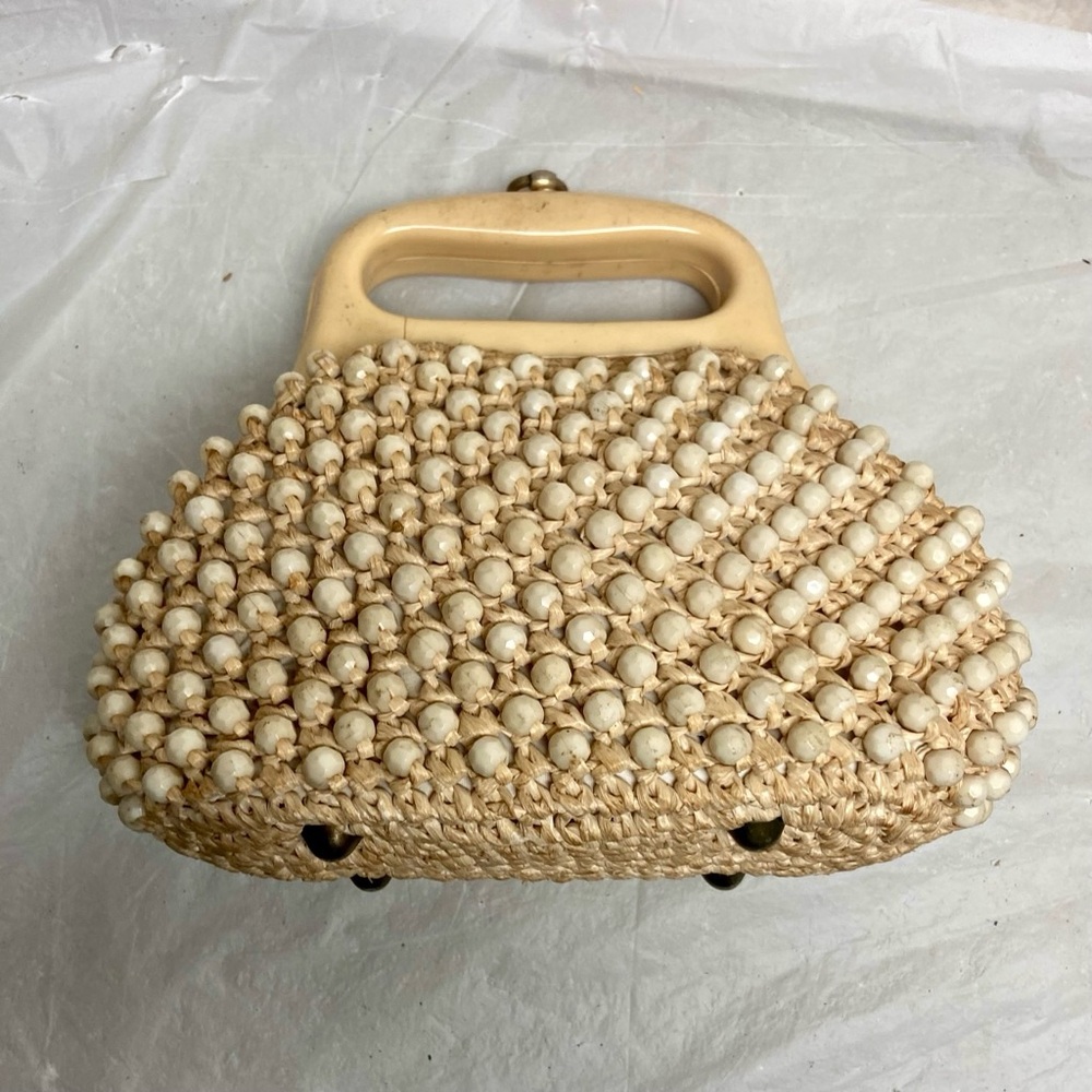 Vintage, Macramé Beaded Bag with Lucite Clasp 7in x 5.5in x 3in